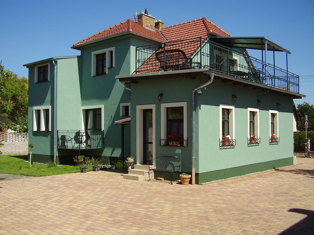 Penzion Vecerka Lednice Exterior photo